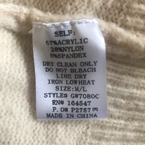 NEW ! Flawless Sweater/Shrug - size M/L - Picture 8 of 8